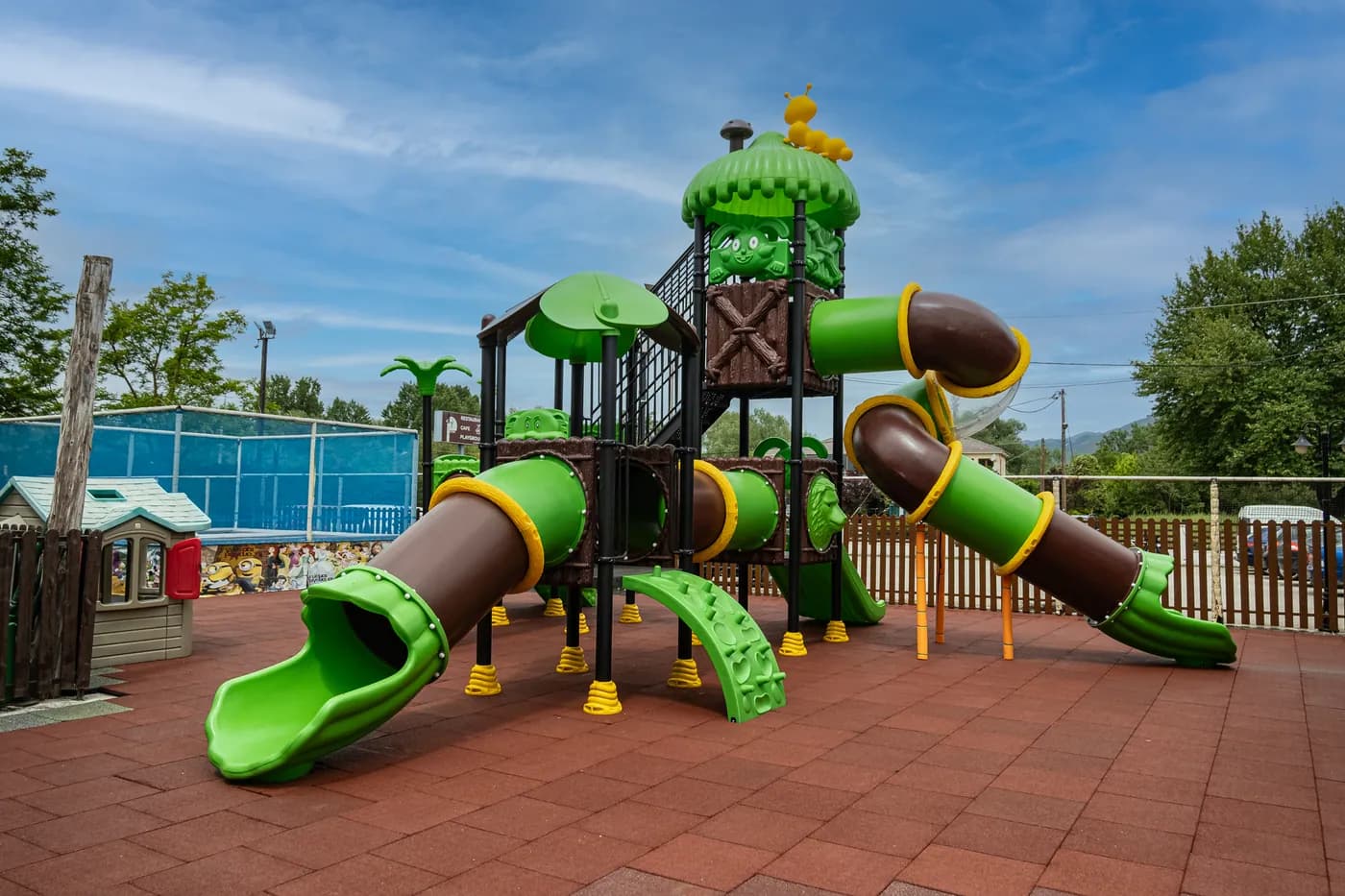 The play structure with slides in Perama, Ioannina